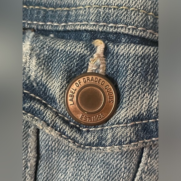 +FREE🎁  Y2K H&M L.O.G.G. Light Colored Tailor Cut Jean jacket - size 4 - Picture 7 of 16